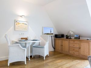 23910435-Ferienwohnung-2-Wenningstedt-300x225-4