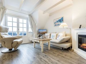 23910454-Ferienwohnung-2-Wenningstedt-300x225-5