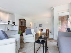 23910465-Ferienwohnung-4-Wenningstedt-300x225-1