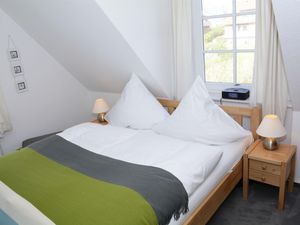 23874723-Ferienwohnung-3-Wenningstedt-300x225-3