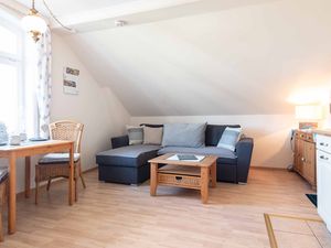 23874736-Ferienwohnung-2-Wenningstedt-300x225-2