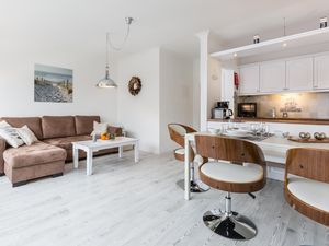 23874749-Ferienwohnung-4-Wenningstedt-300x225-2