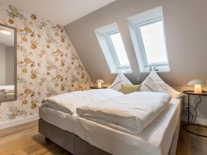 23874742-Ferienwohnung-2-Wenningstedt-300x225-3