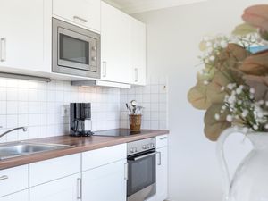 23874765-Ferienwohnung-2-Wenningstedt-300x225-3