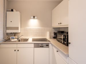 23874776-Ferienwohnung-2-Wenningstedt-300x225-5