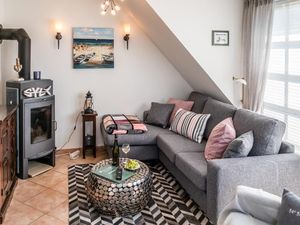 23874790-Ferienwohnung-4-Wenningstedt-300x225-5