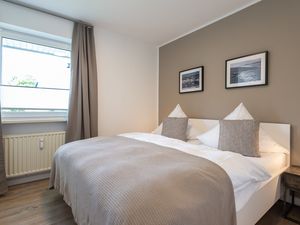 23874803-Ferienwohnung-2-Wenningstedt-300x225-2