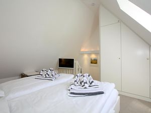 23874794-Ferienwohnung-2-Wenningstedt-300x225-3