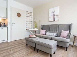 23882694-Ferienwohnung-2-Wenningstedt-300x225-1