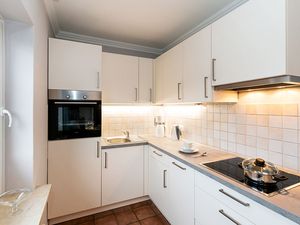 23882752-Ferienwohnung-3-Wenningstedt-300x225-5