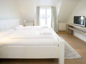 23882880-Ferienwohnung-5-Wenningstedt-300x225-4