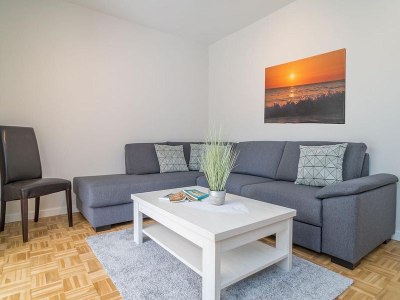 23679709-Ferienwohnung-2-Wenningstedt-800x600-2