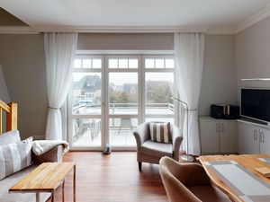 23884100-Ferienwohnung-4-Wenningstedt-300x225-1