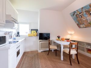 23874854-Ferienwohnung-4-Wenningstedt-300x225-2