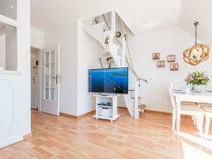 23874863-Ferienwohnung-4-Wenningstedt-300x225-4