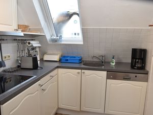 23974200-Ferienwohnung-2-Wenningstedt-300x225-2