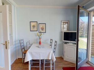 23974209-Ferienwohnung-4-Wenningstedt-300x225-2