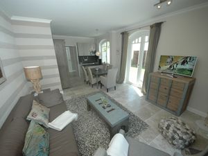 23974236-Ferienwohnung-4-Wenningstedt-300x225-2