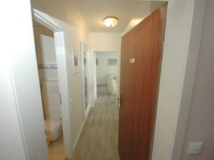 23974252-Ferienwohnung-4-Wenningstedt-300x225-1