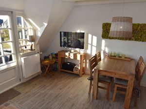 23974249-Ferienwohnung-3-Wenningstedt-300x225-4