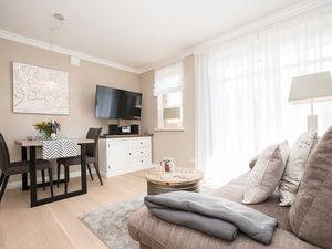 23974261-Ferienwohnung-3-Wenningstedt-300x225-5