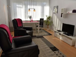 23974299-Ferienwohnung-2-Wenningstedt-300x225-3