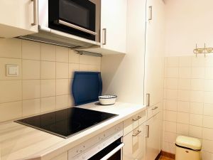 24015182-Ferienwohnung-2-Wenningstedt-300x225-4