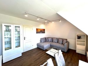 24015589-Ferienwohnung-3-Wenningstedt-300x225-1