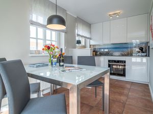 23336503-Ferienwohnung-4-Wenningstedt-300x225-5