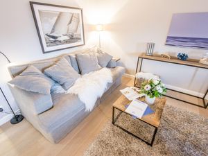 23970142-Ferienwohnung-4-Wenningstedt-300x225-2