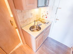 23970448-Ferienwohnung-2-Wenningstedt-300x225-5