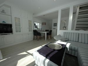 23974204-Ferienwohnung-2-Wenningstedt-300x225-4