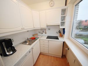 23974195-Ferienwohnung-3-Wenningstedt-300x225-3