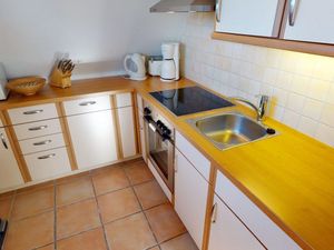 23974218-Ferienwohnung-4-Wenningstedt-300x225-2