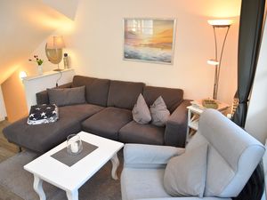 23974229-Ferienwohnung-4-Wenningstedt-300x225-5