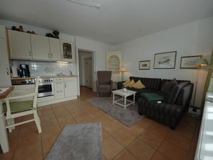 23974233-Ferienwohnung-3-Wenningstedt-300x225-3