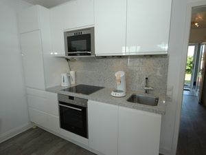 23974240-Ferienwohnung-3-Wenningstedt-300x225-5