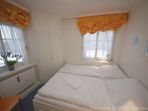 23974250-Ferienwohnung-4-Wenningstedt-300x225-5