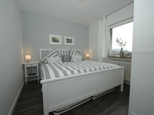 23974273-Ferienwohnung-4-Wenningstedt-300x225-5