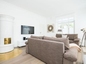 23974264-Ferienwohnung-4-Wenningstedt-300x225-5