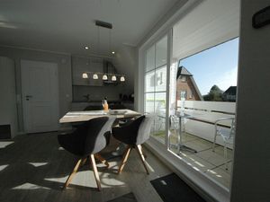 23974275-Ferienwohnung-4-Wenningstedt-300x225-2