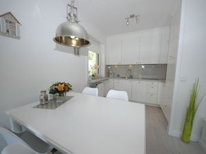 23974276-Ferienwohnung-5-Wenningstedt-300x225-4