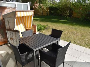 23974295-Ferienwohnung-4-Wenningstedt-300x225-2