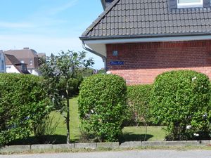 23974298-Ferienwohnung-3-Wenningstedt-300x225-1