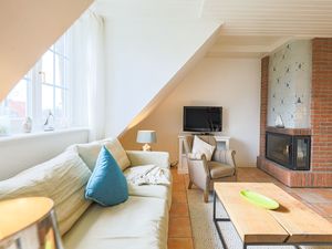 23981873-Ferienwohnung-4-Wenningstedt-300x225-3