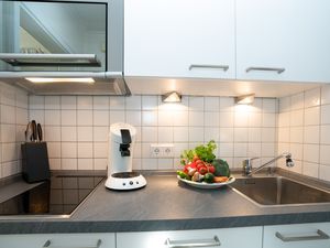 23981912-Ferienwohnung-2-Wenningstedt-300x225-5