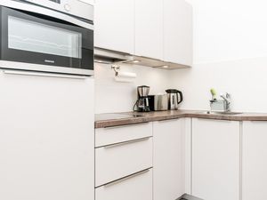 23981914-Ferienwohnung-2-Wenningstedt-300x225-5