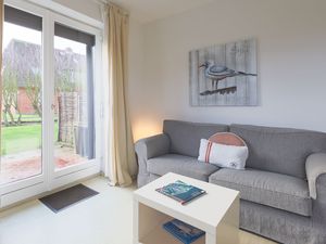 23981932-Ferienwohnung-3-Wenningstedt-300x225-3