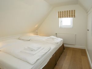 24051766-Ferienwohnung-3-Wenningstedt-300x225-2