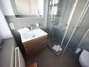 23349643-Ferienwohnung-5-Wenningstedt-300x225-5